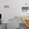 Modern 3 x Flat Complex - Sleeps 4 to 12 - Ideal for Groups - Вустер