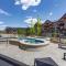 Mayflower Lakeside 301-45 by Moose Management - 希伯城