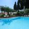 Olive Grove Poolside Apartments