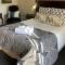 12 On York Guesthouse - Bloemfontein