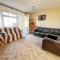 8 Berth Chalet To Hire At Bermuda Holiday Park Nearby Hemsby Beach Ref 18192B