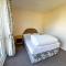 8 Berth Chalet To Hire At Bermuda Holiday Park Nearby Hemsby Beach Ref 18192B