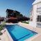Tropical Mountain Villa With Pool & Sea View - كيرينيا