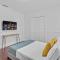 6 Bedrooms Oasis Treat with Oversized Pool, 9 minutes to the Beach - Майами