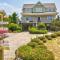 Azohva by Oak Island Accommodations