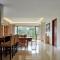 Tulip Hill View Villa 5 bedrooms with a private swimming pool - 万隆