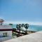 Santa Barbara Seafront villas w jacuzzi pool