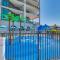 Oceanfront Orange Beach Condo with View and Pool! - شاطئ أورانج