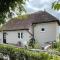 Lovely Kent cottage with rural Medway views
