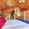 Alton Cabin with Wraparound Deck, Forest Views - Long Valley Junction