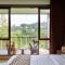 Magenta Hill View Villa 6 bedrooms with a private swimming pool - 万隆