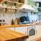 2 bedroom house in Chichester near Goodwood and Wittering beaches - شيشستر