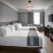 The Melrose Hotel