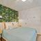 Stonewall Bungalows - Sleeps 15