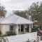 Stonewall Bungalows - Sleeps 15 - Stonewall