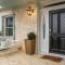 Stonewall Bungalows - Sleeps 15