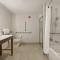 Holiday Inn Express Hotel & Suites Mount Pleasant - Charleston by IHG