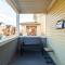 The B&W Haven 5BR Home with yard theater - Bridgeport