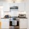 The B&W Haven 5BR Home with yard theater - Bridgeport