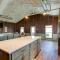 On Spacious Ranch Quiet Kaufman Studio Cabin! - Kaufman