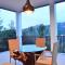 Radiance Hill View Villa 10 bedrooms with a private swimming pool - Bandung
