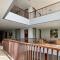 Radiance Hill View Villa 10 bedrooms with a private swimming pool - Bandung