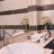 Hostmystay- 3bhk apartment!Greater kailash 1