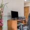 Econo Lodge Inn & Suites Marietta near Dobbins ARB