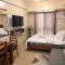 421 Tower 3 Avida Atria Iloilo Pool View Comfy Cozy Central Studio Unit