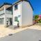 Awesome Apartment In Vir With Wifi - Vir