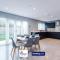 Spacious Detached House Driveway By Harperletting ShortLets & Serviced Accommodation Hawarden With Long or Short Stays Disc options - Ewloe