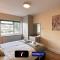 Stylish 2 Bedroom Flat By Tara Stays Short Lets & Serviced Accommodation Watford With Free Parking & Nearby Warner Studios