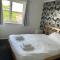 Comfortable 2 BED Apart for Contractor & Families - Tollcross