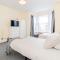 Shirley House 5, Guest House, Self Catering, Self Check in with smart locks, use of Fully Equipped Kitchen, close to City Centre, Ideal for Longer Stays and Fawley contractors - Southampton