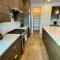 Upscale Modern Hill Country Home! Has it ALL! - ويمبيرلي
