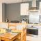Greenings Apt Warrington - 2 Bed with FREE off road Parking & Wifi