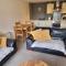 Greenings Apt Warrington - 2 Bed with FREE off road Parking & Wifi