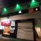 QUITINETES com garagem CENTRAL