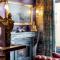 Thistledown on Oak - هود ريفر