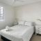 Unit 10 Avoca Palms Resort