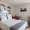Serene 6000sf 8br-8ba Oceanfront Luxury Villa with 75' Frontage - إنسينيتاس