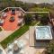 Serene 6000sf 8br-8ba Oceanfront Luxury Villa with 75' Frontage - إنسينيتاس