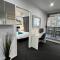 2BR Apt Gungahlin Square Luxe Super Central Wifi Wine Secure Parking