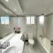 Mediterranean Cottage, Sea View, Great Location
