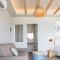Skipper Beachfront Suites