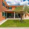 Beautiful Villa Village with tennis court in Tinj - Tinjan
