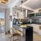 Flor de Sol House