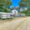 Cape Cod Family Home with Community Beach Access - 伯恩