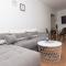 Relax View Ap with Private Parking - Sinaia