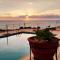 Panoramic Seacave Cottage